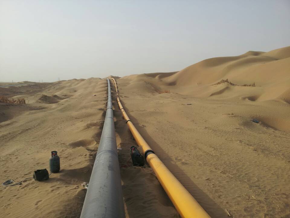 塔里木油田油气管线施工